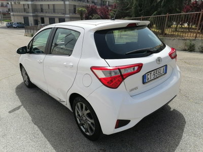 Toyota Yaris 1.D-4D 5 porte Lounge (8)