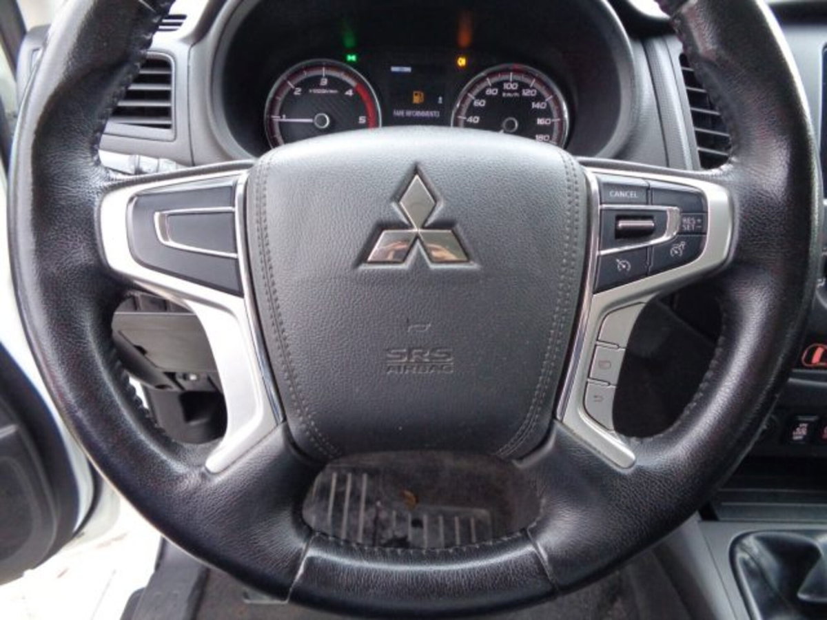 Mitsubishi L200 2.3 D Double Cab 4x4 Hurricane (13)