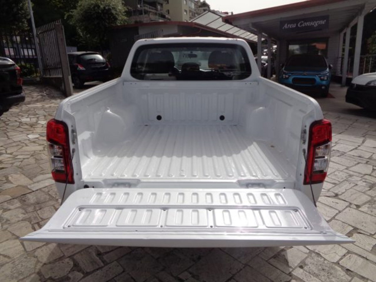 Mitsubishi L200 2.3 D Double Cab 4x4 Hurricane (15)