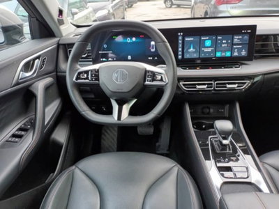 Mg HS 1.5 Luxury auto (9)