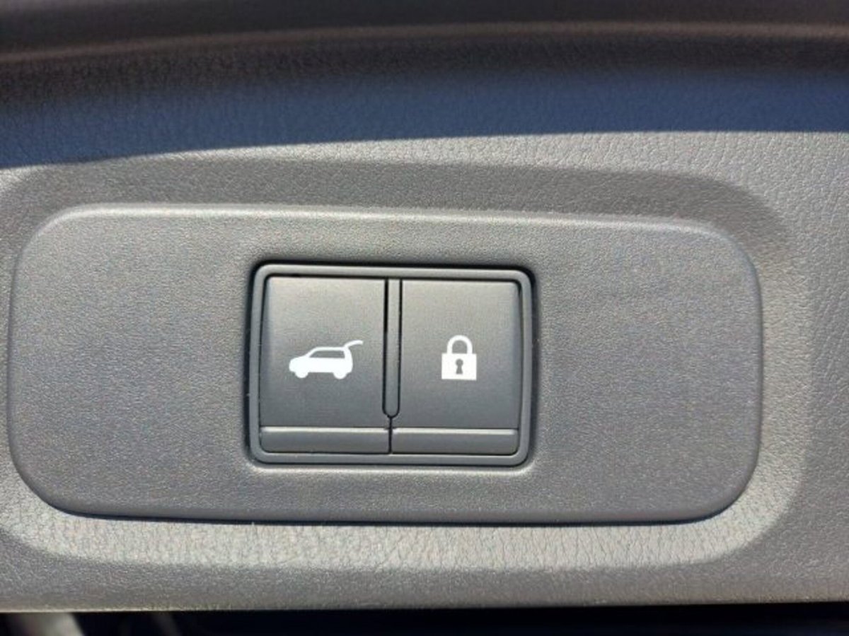 Nissan Qashqai 1.3 mhev Tekna 2wd 158cv (16)