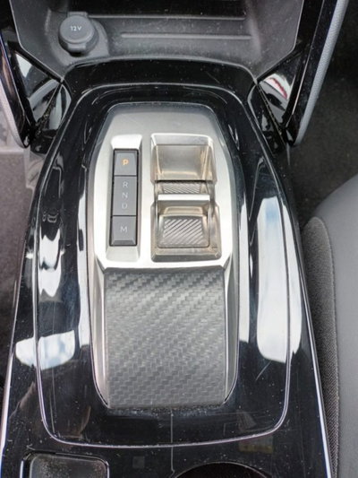 Peugeot 2008 PureTech 130 S&S EAT8 Allure Pack (11)