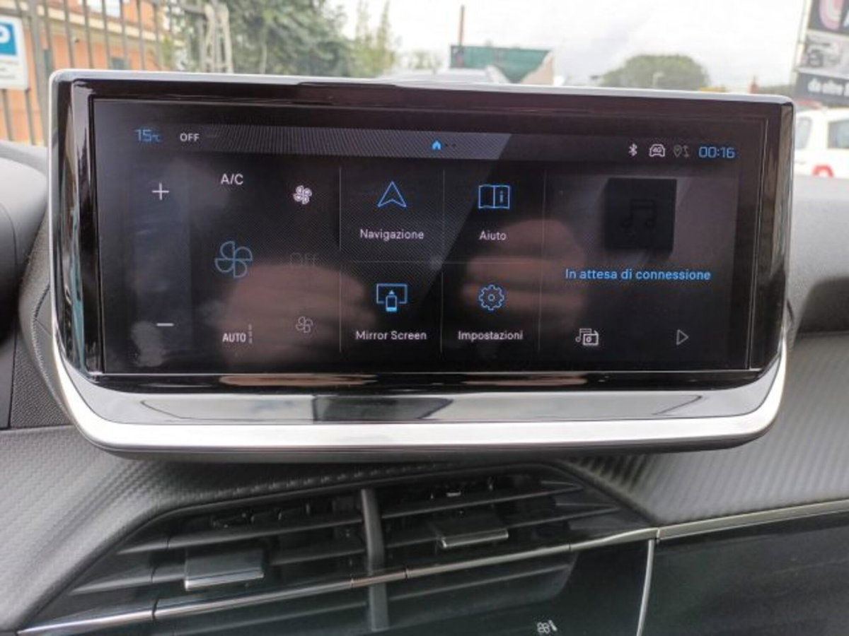 Peugeot 2008 PureTech 130 S&S EAT8 Allure Pack (9)