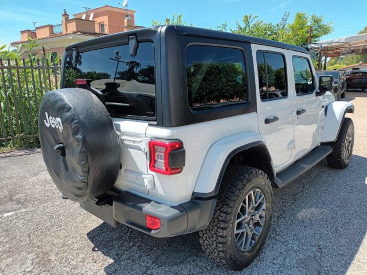Jeep Wrangler Unlimited 2.2 Mjt II Sahara (3)