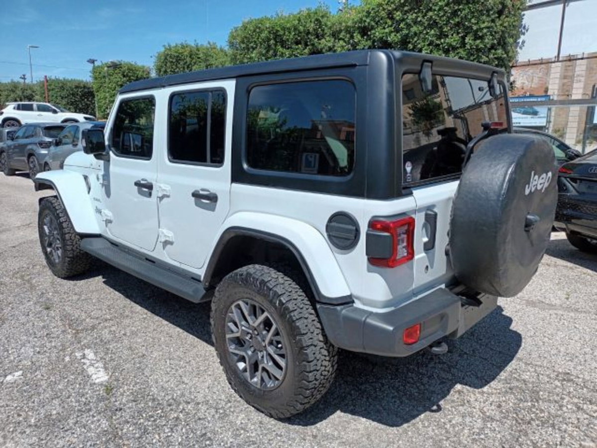 Jeep Wrangler Unlimited 2.2 Mjt II Sahara (4)