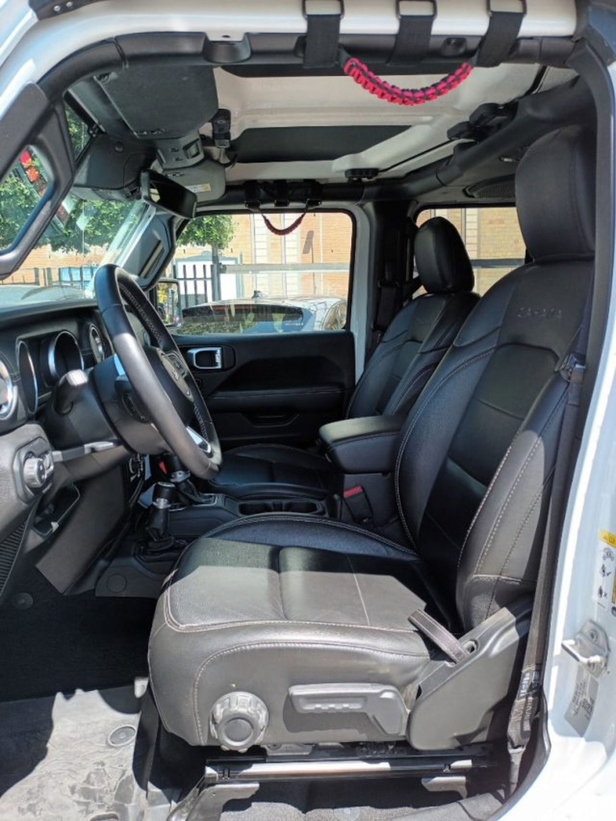 Jeep Wrangler Unlimited 2.2 Mjt II Sahara (5)