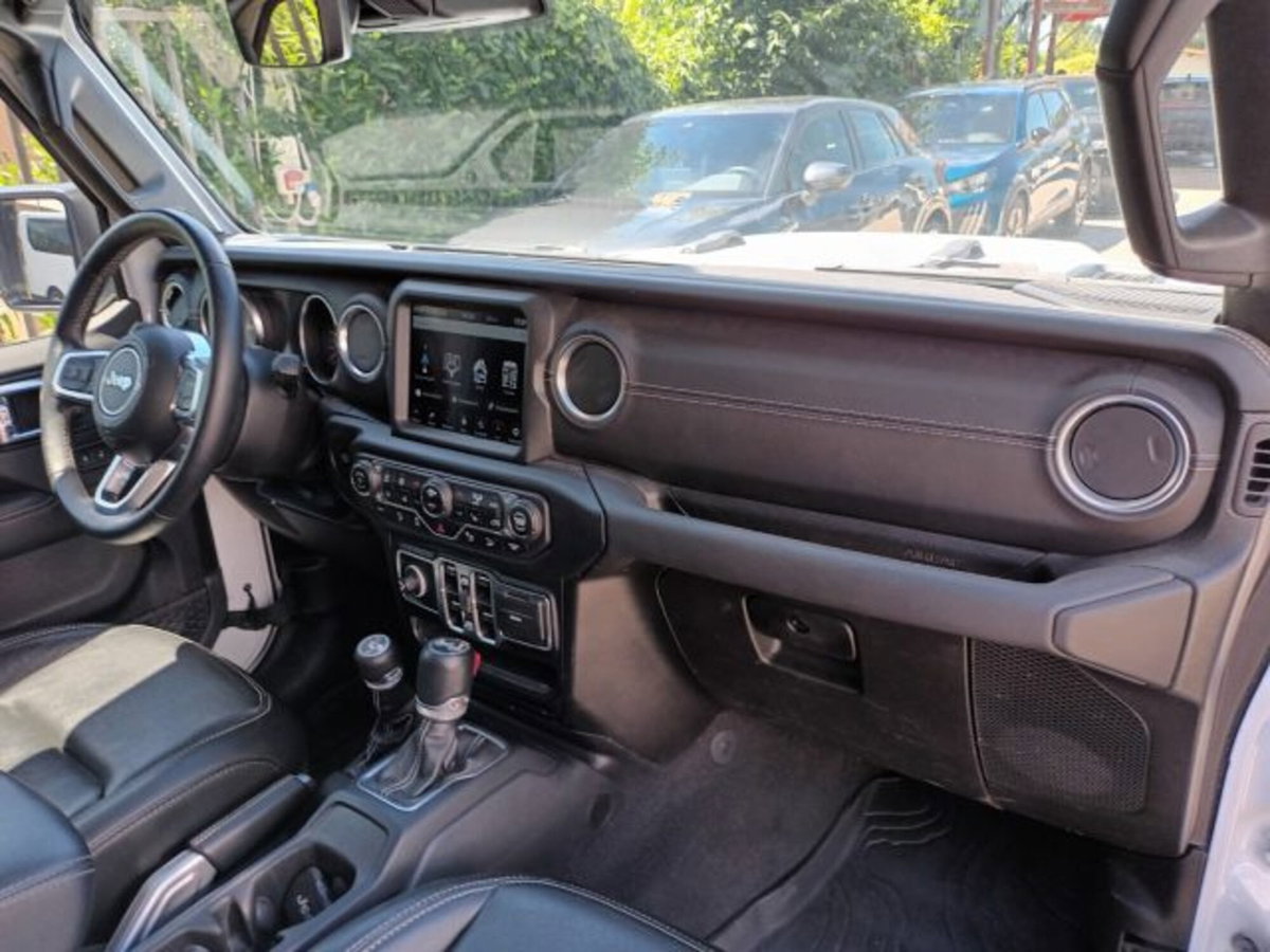 Jeep Wrangler Unlimited 2.2 Mjt II Sahara (7)