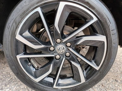 Mg ZS ZS 1.5 Luxury (14)