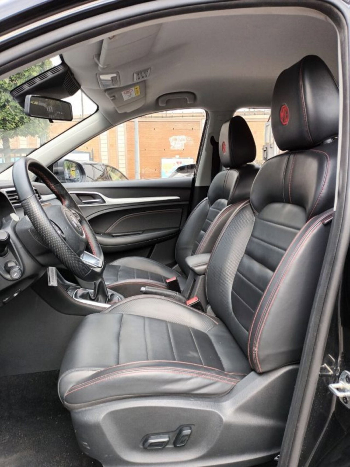 Mg ZS ZS 1.5 Luxury (5)
