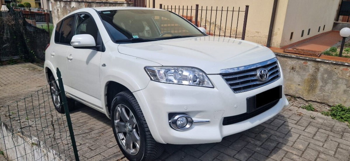 Toyota Rav4 2.2 D-Cat A/T 150 CV Executive