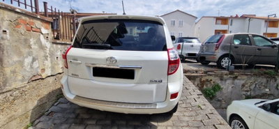 Toyota Rav4 2.2 D-Cat A/T 150 CV Executive (5)