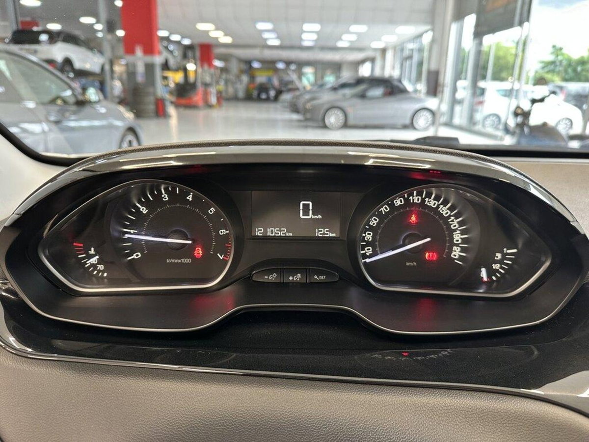 Peugeot 208 82 5 porte Active (11)
