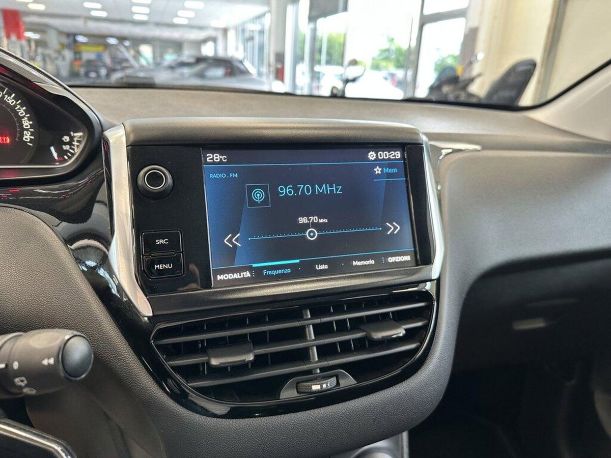 Peugeot 208 82 5 porte Active (12)