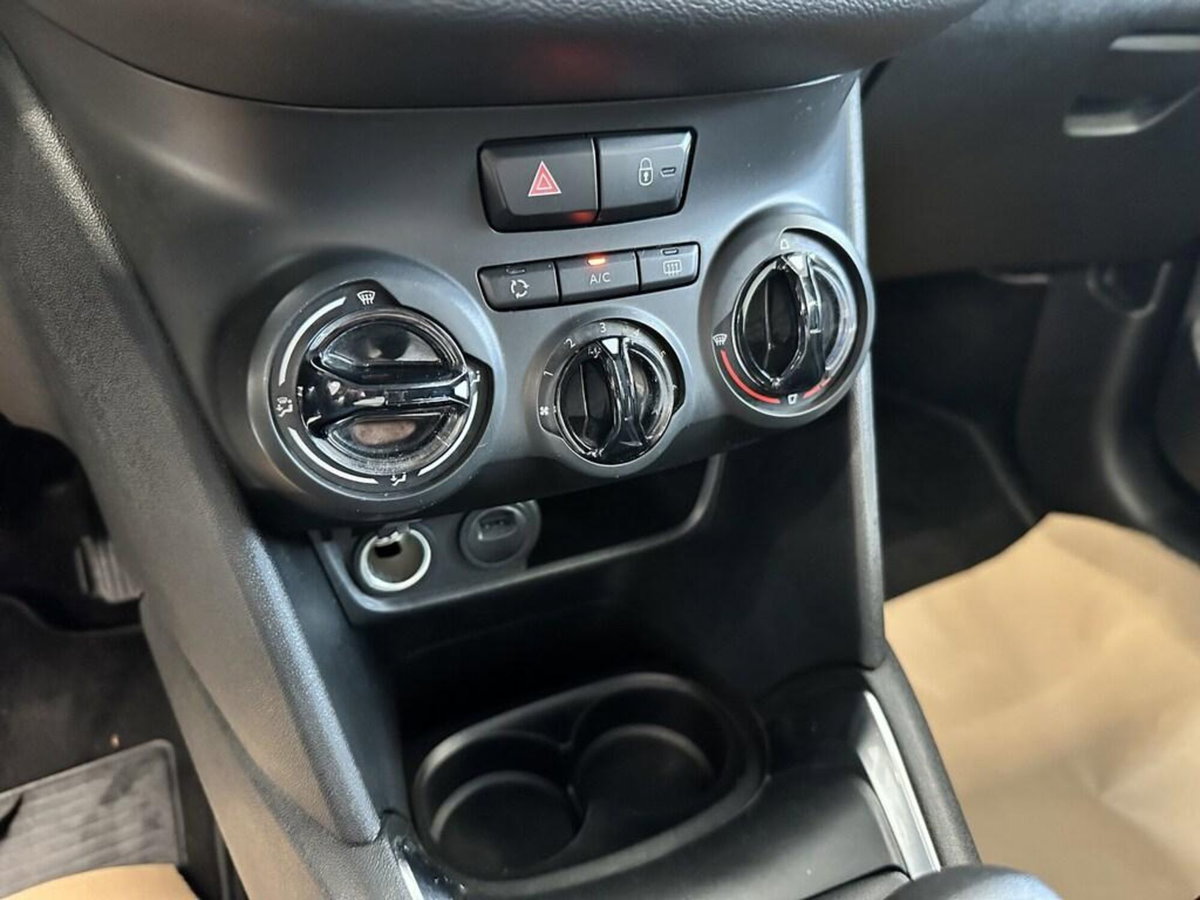 Peugeot 208 82 5 porte Active (13)