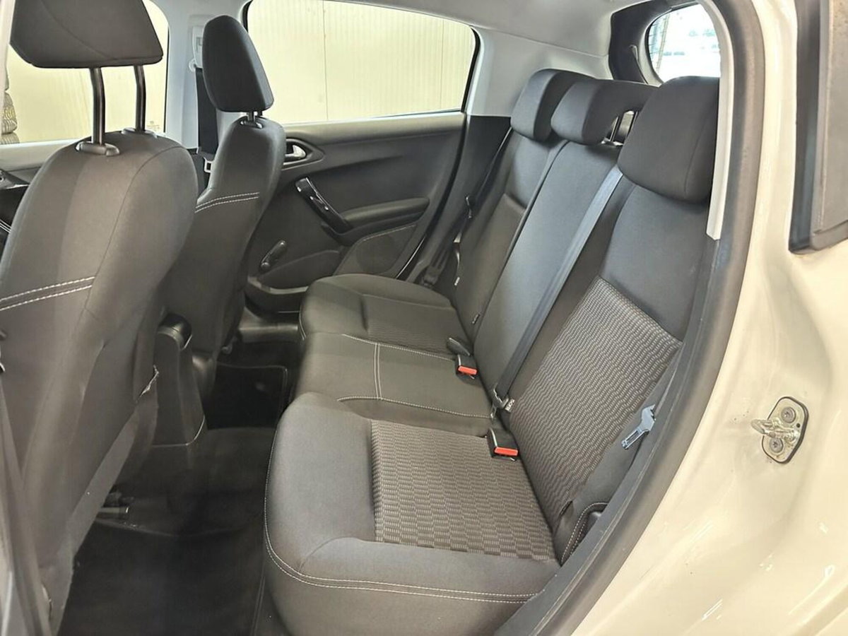 Peugeot 208 82 5 porte Active (15)