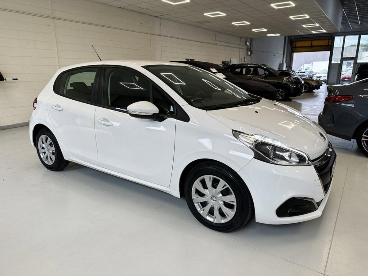 Peugeot 208 82 5 porte Active (2)