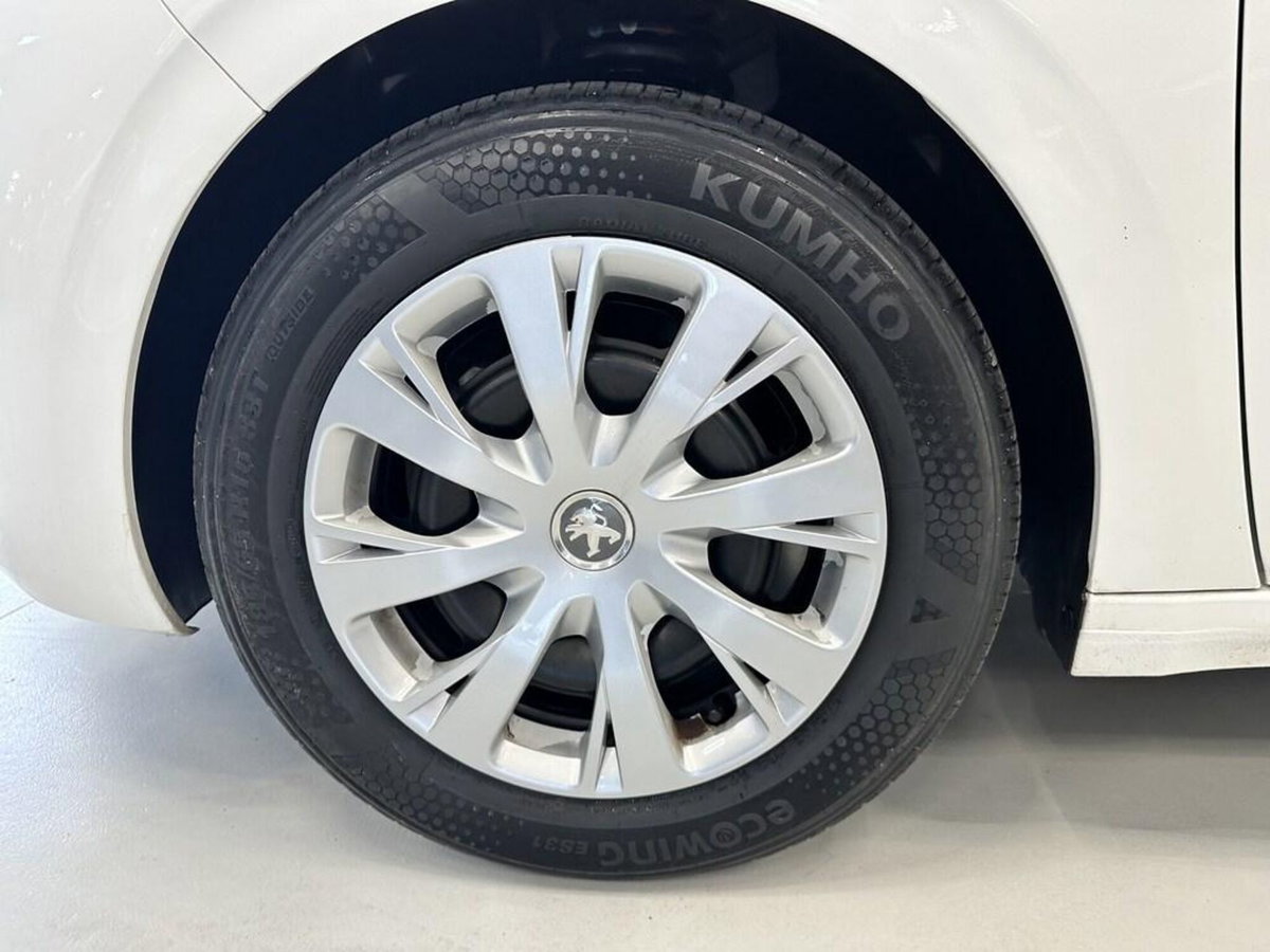 Peugeot 208 82 5 porte Active (5)