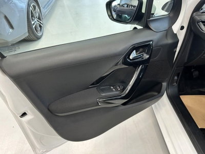 Peugeot 208 82 5 porte Active (7)