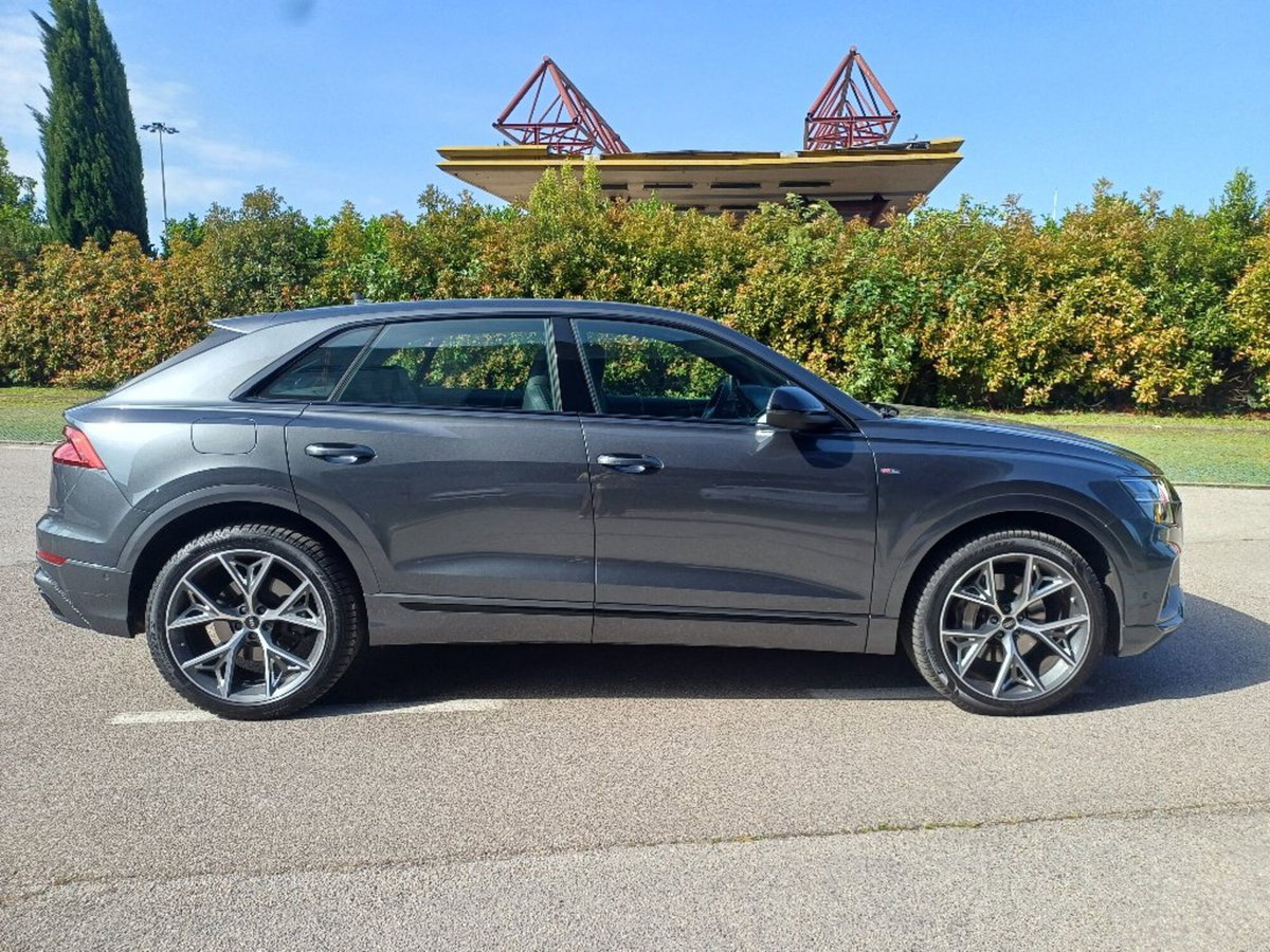 Audi Q8 Q8 50 TDI 286 CV quattro tiptronic Sport (5)