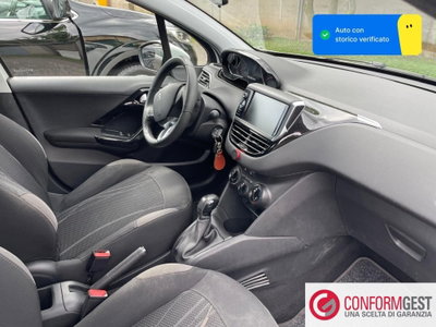 Peugeot 208 HDi 68 CV 5 porte Allure (12)