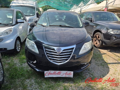 Lancia Ypsilon 0.9 TwinAir 85 CV 5 porte S&S DFN Gold (2)
