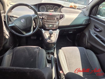 Lancia Ypsilon 0.9 TwinAir 85 CV 5 porte S&S DFN Gold (5)