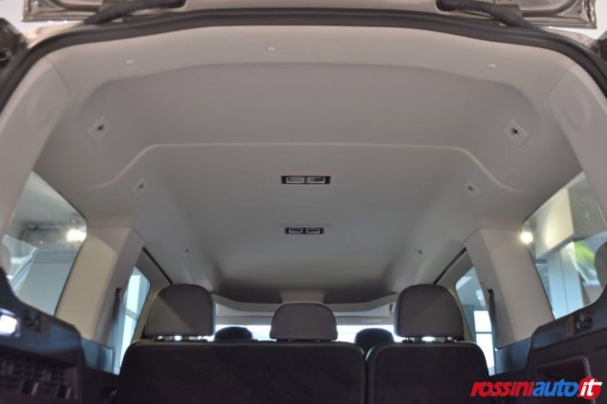 Volkswagen Caddy 2.0 TDI 122 CV Style Maxi (11)