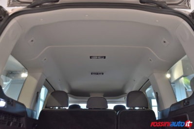 Volkswagen Caddy 2.0 TDI 122 CV Style Maxi (11)