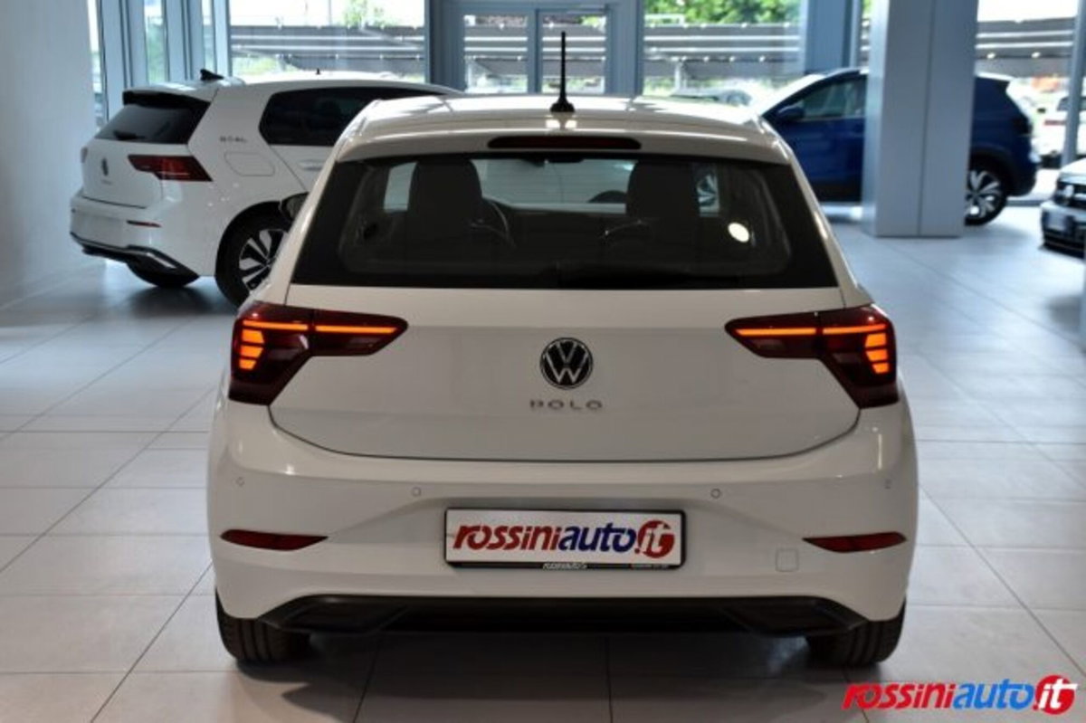 Volkswagen Polo 1.0 tsi Life 95cv (4)
