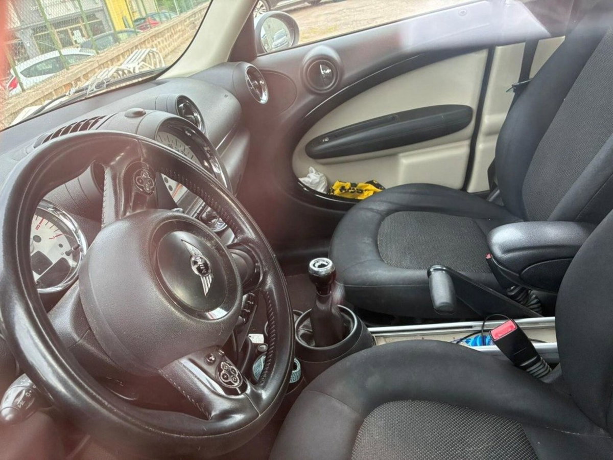 MINI Mini Countryman 1.6 Cooper D Countryman (4)