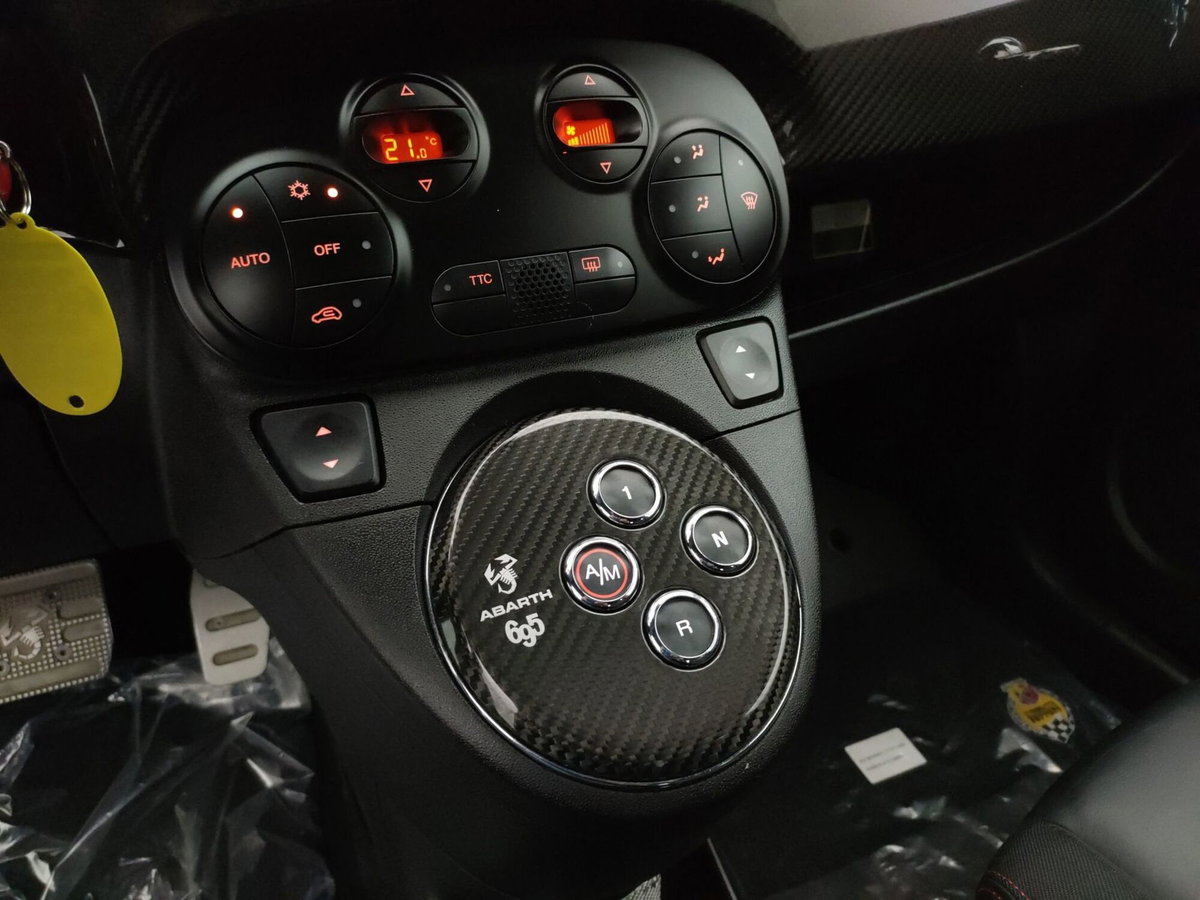Abarth 500 1.4 Turbo T-Jet (12)