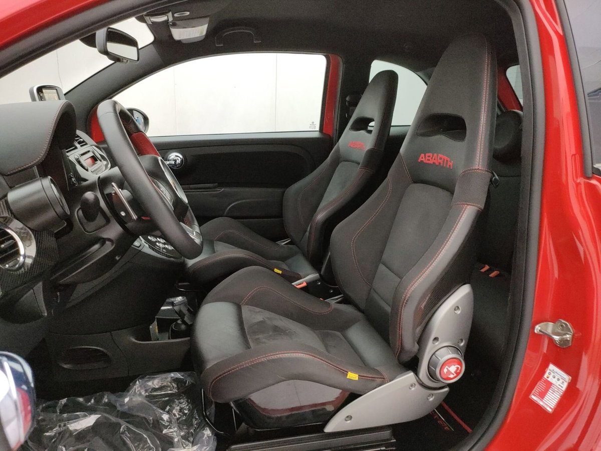 Abarth 500 1.4 Turbo T-Jet (9)