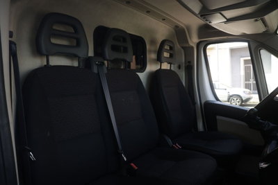 Peugeot Boxer Furgone 333 2.0 BlueHDi/130CV FAP PM-TM Combi Premium (2)
