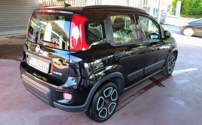 Fiat Panda 1.0 FireFly S&S Hybrid City Cross (4)