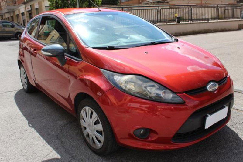 Ford Fiesta 1.4 TDCi 68CV 3 porte Titanium
