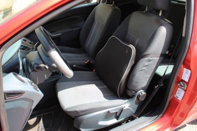 Ford Fiesta 1.4 TDCi 68CV 3 porte Titanium (13)