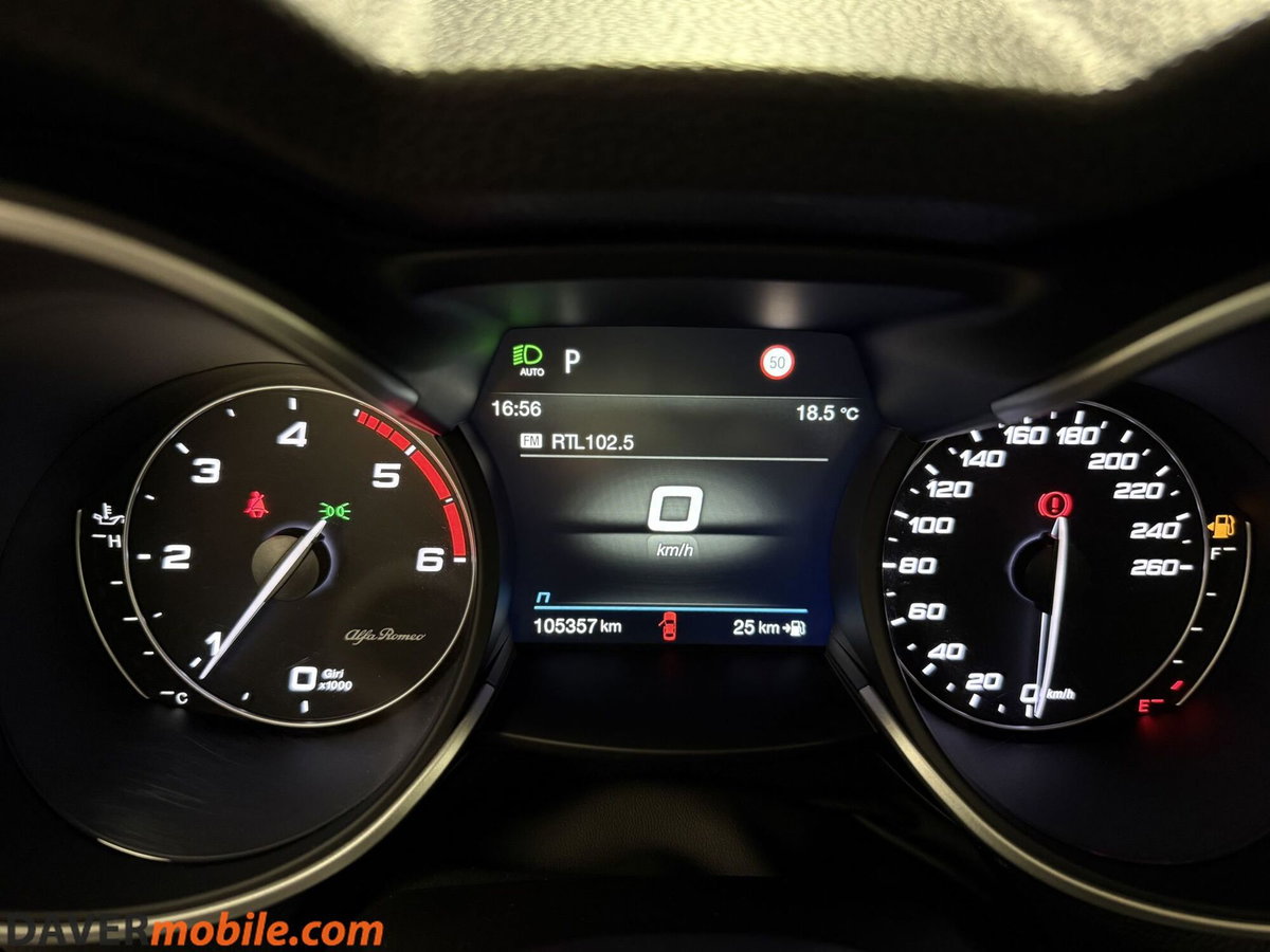 Alfa Romeo Stelvio Stelvio 2.2 Turbodiesel 210 CV AT8 Q4 Veloce Tì (16)
