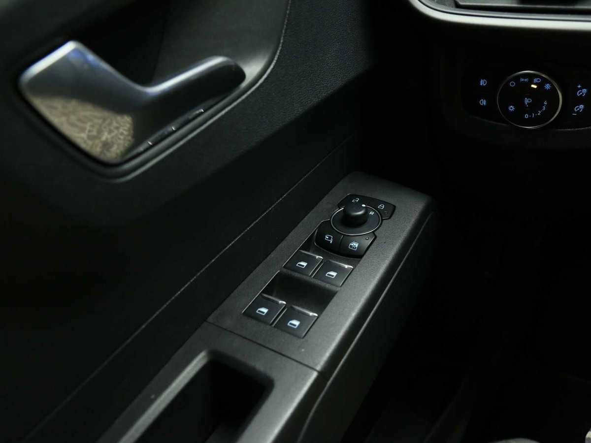 Ford Tourneo Courier 1.0 ecoboost 125cv Titanium powershift (15)