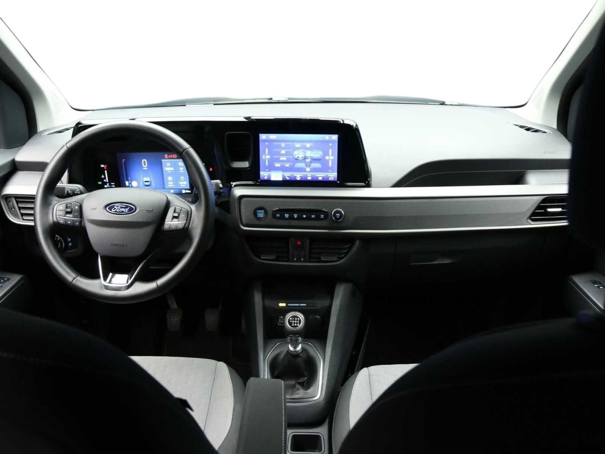 Ford Tourneo Courier 1.0 ecoboost 125cv Titanium powershift (8)