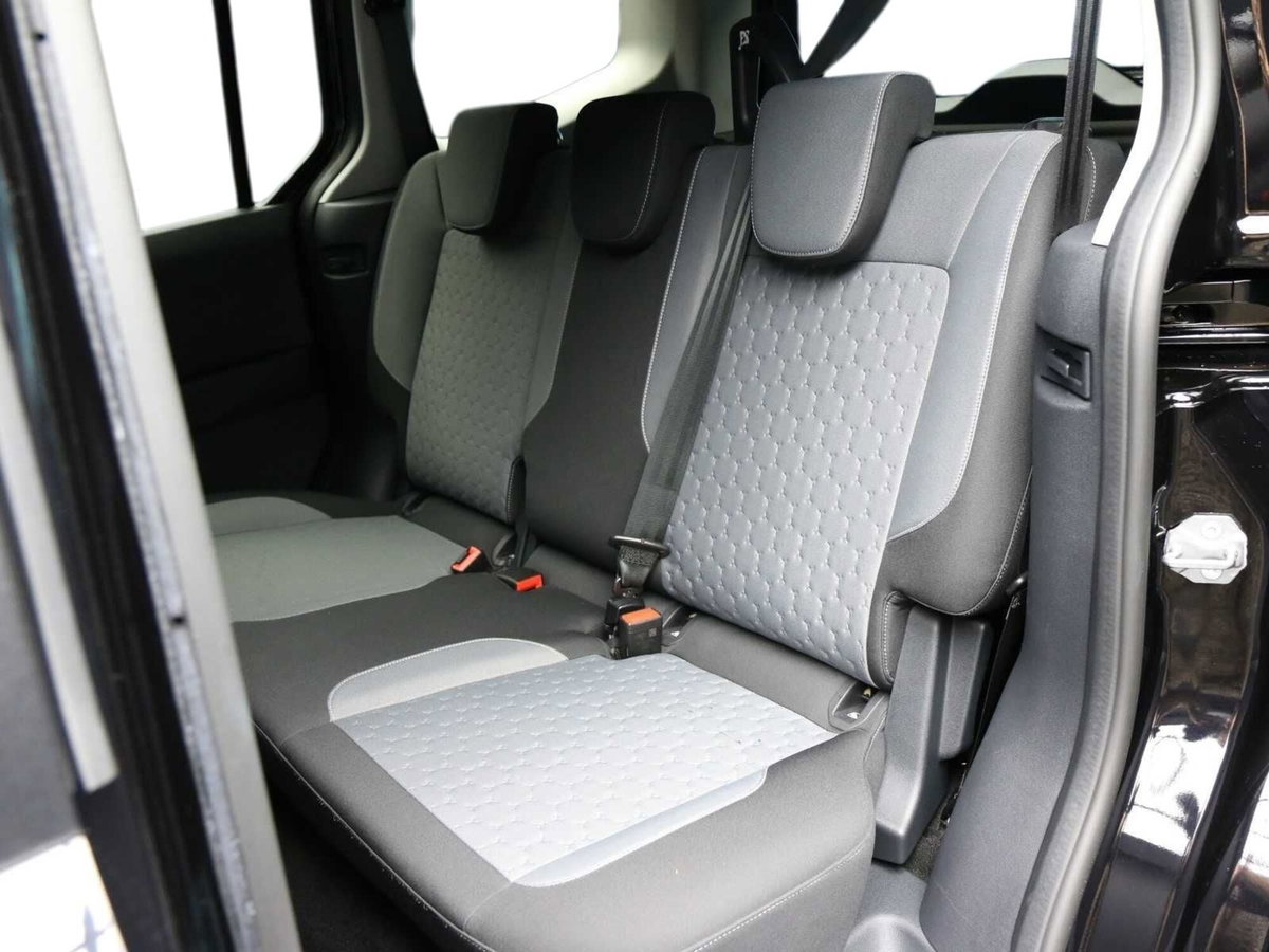 Ford Tourneo Courier 1.0 ecoboost 125cv Titanium powershift (9)
