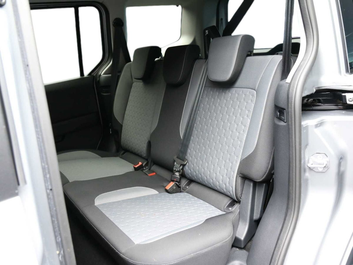 Ford Tourneo Courier 1.0 ecoboost 125cv Titanium powershift (11)
