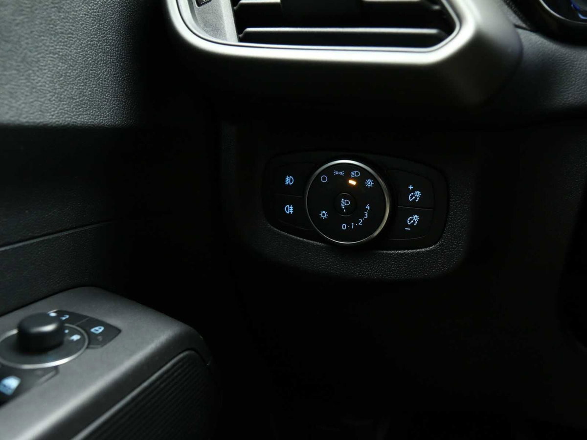 Ford Tourneo Courier 1.0 ecoboost 125cv Titanium powershift (12)