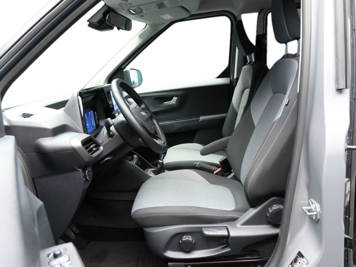 Ford Tourneo Courier 1.0 ecoboost 125cv Titanium powershift (8)
