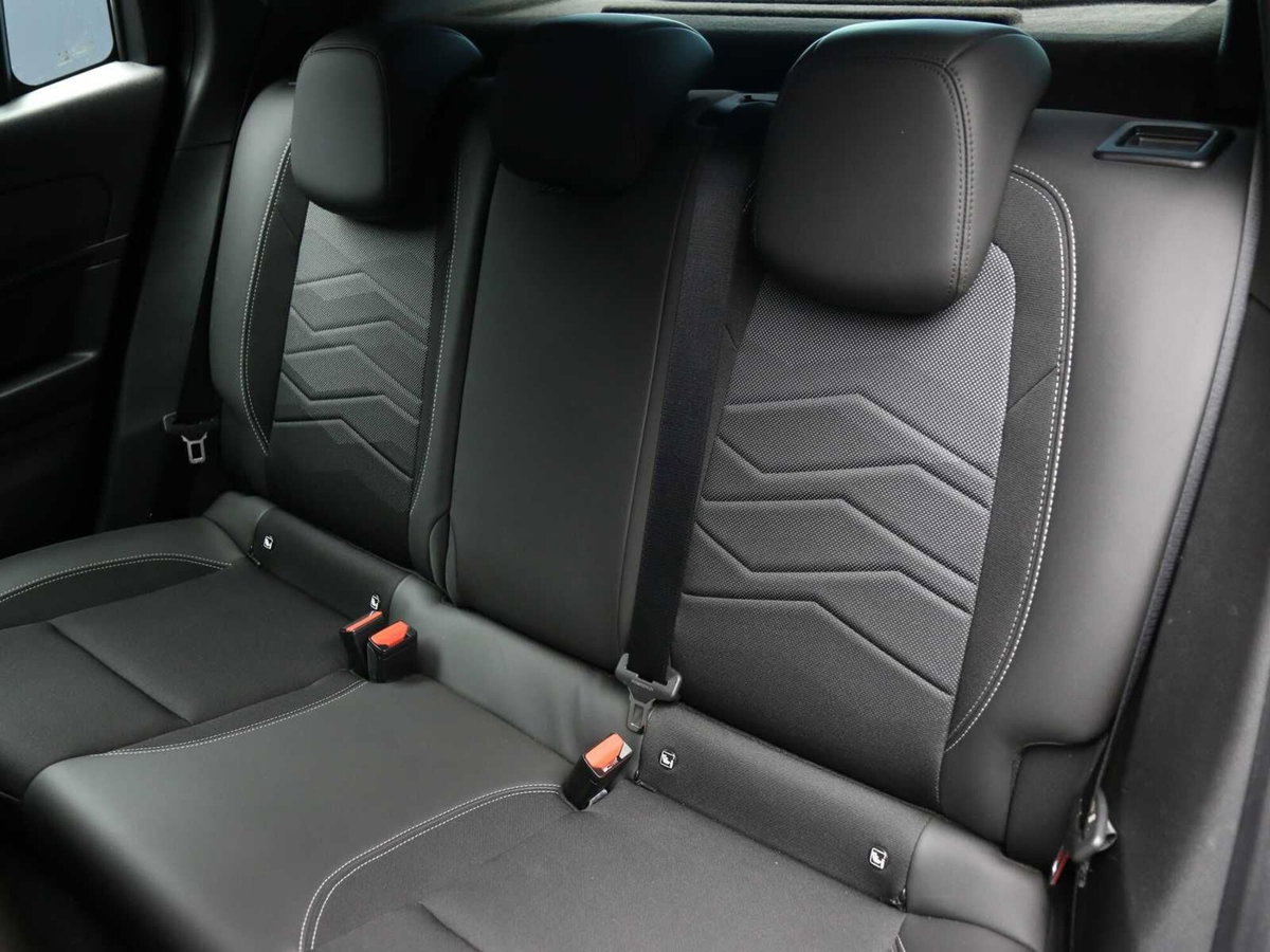 Jeep Avenger 1.2 turbo Altitude fwd 100cv (15)