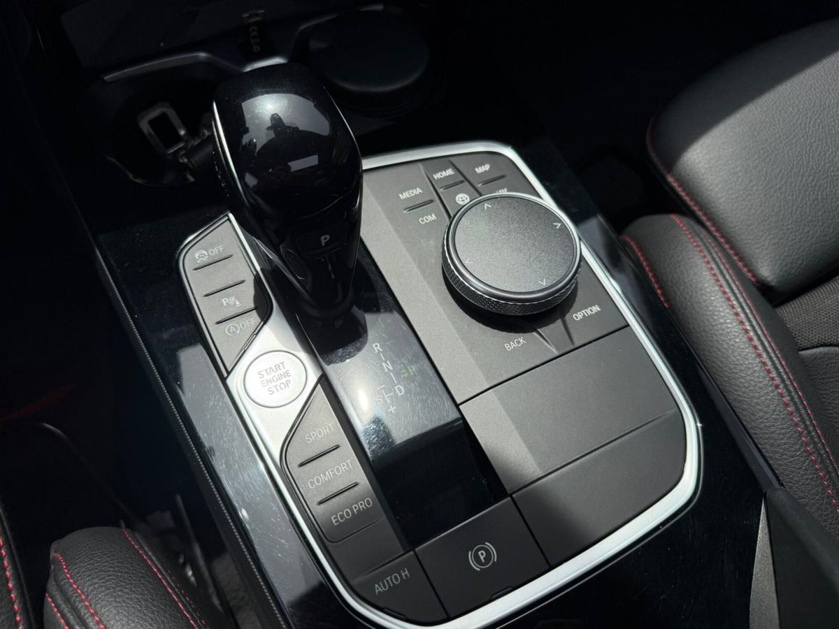 BMW Serie 1 130i cat 5 porte Msport (15)