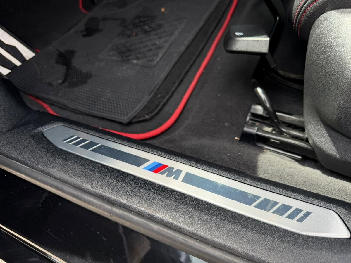BMW Serie 1 130i cat 5 porte Msport (19)
