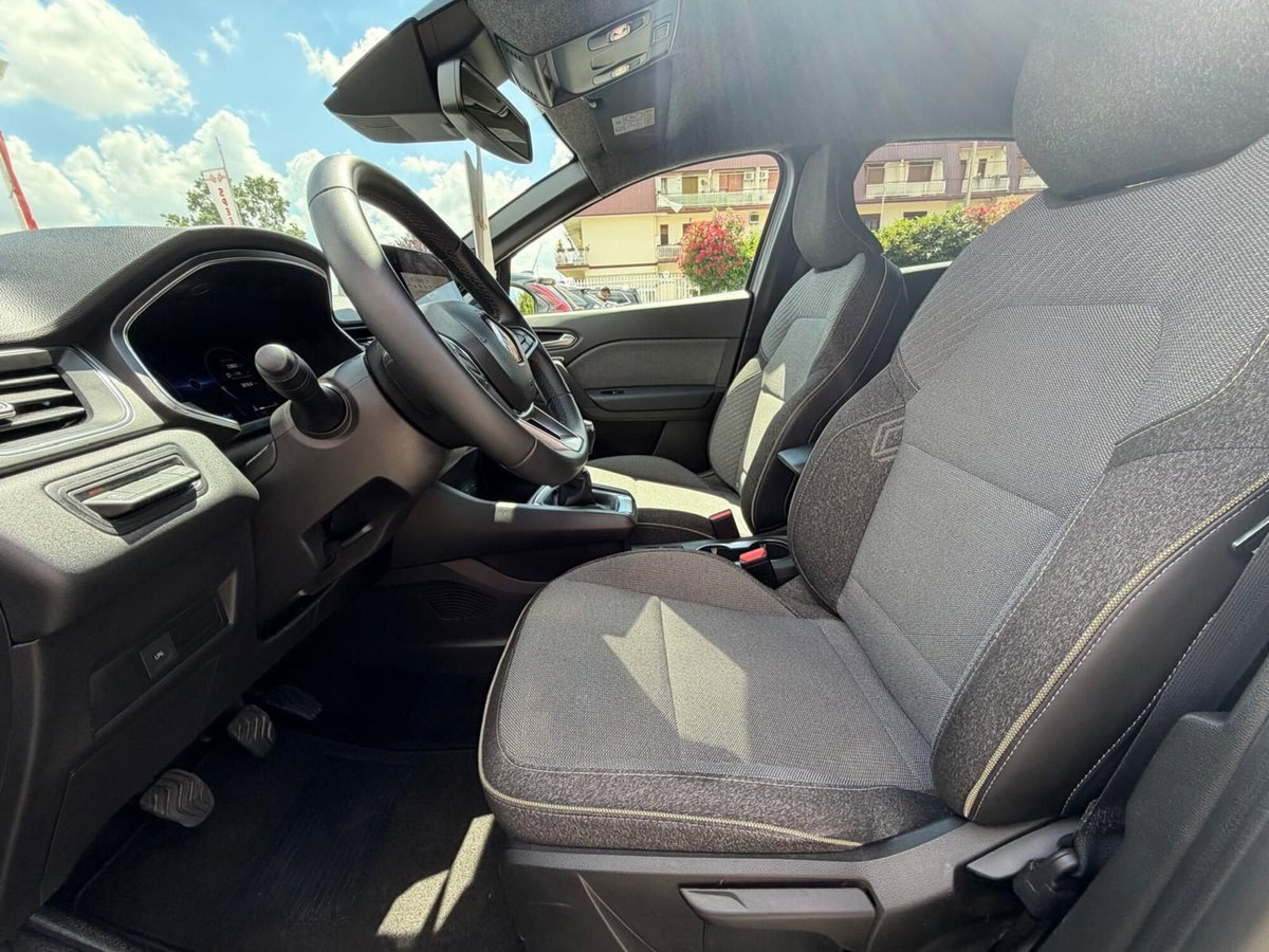 Renault Captur 1.0 eco-g Techno 100cv (14)