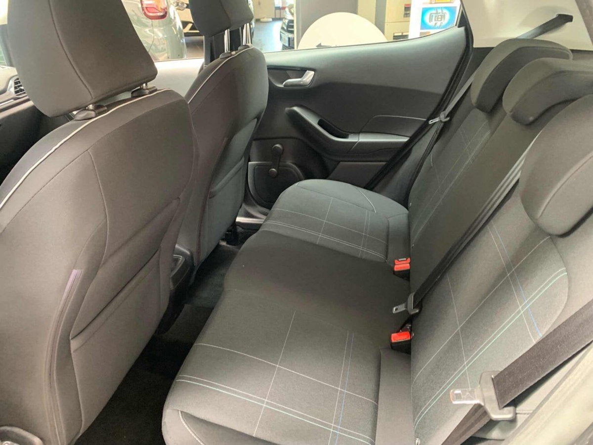 Ford Fiesta 1.5 TDCi 5 porte Plus (10)