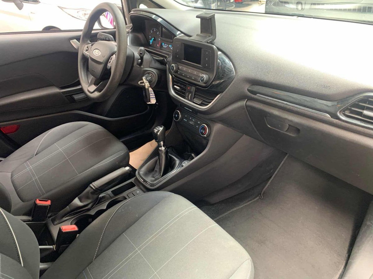 Ford Fiesta 1.5 TDCi 5 porte Plus (13)