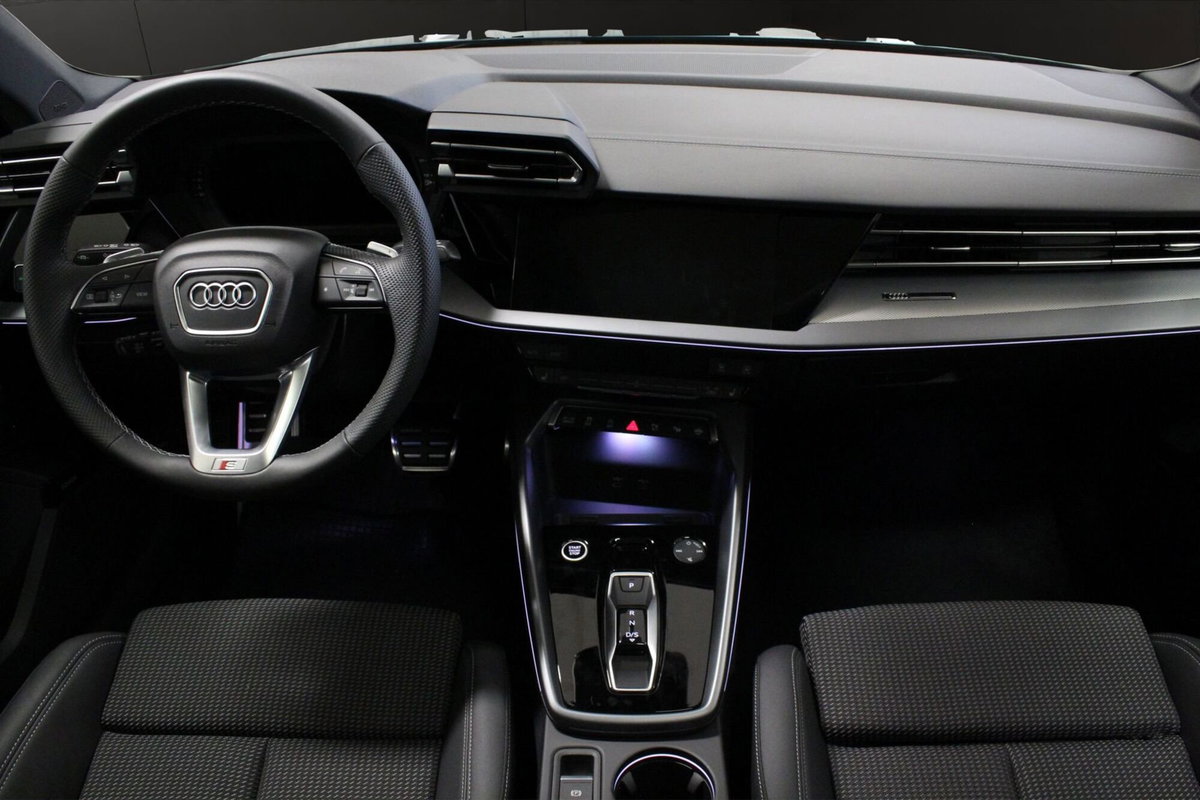Audi A3 Sportback 35 TDI S tronic S line edition (15)